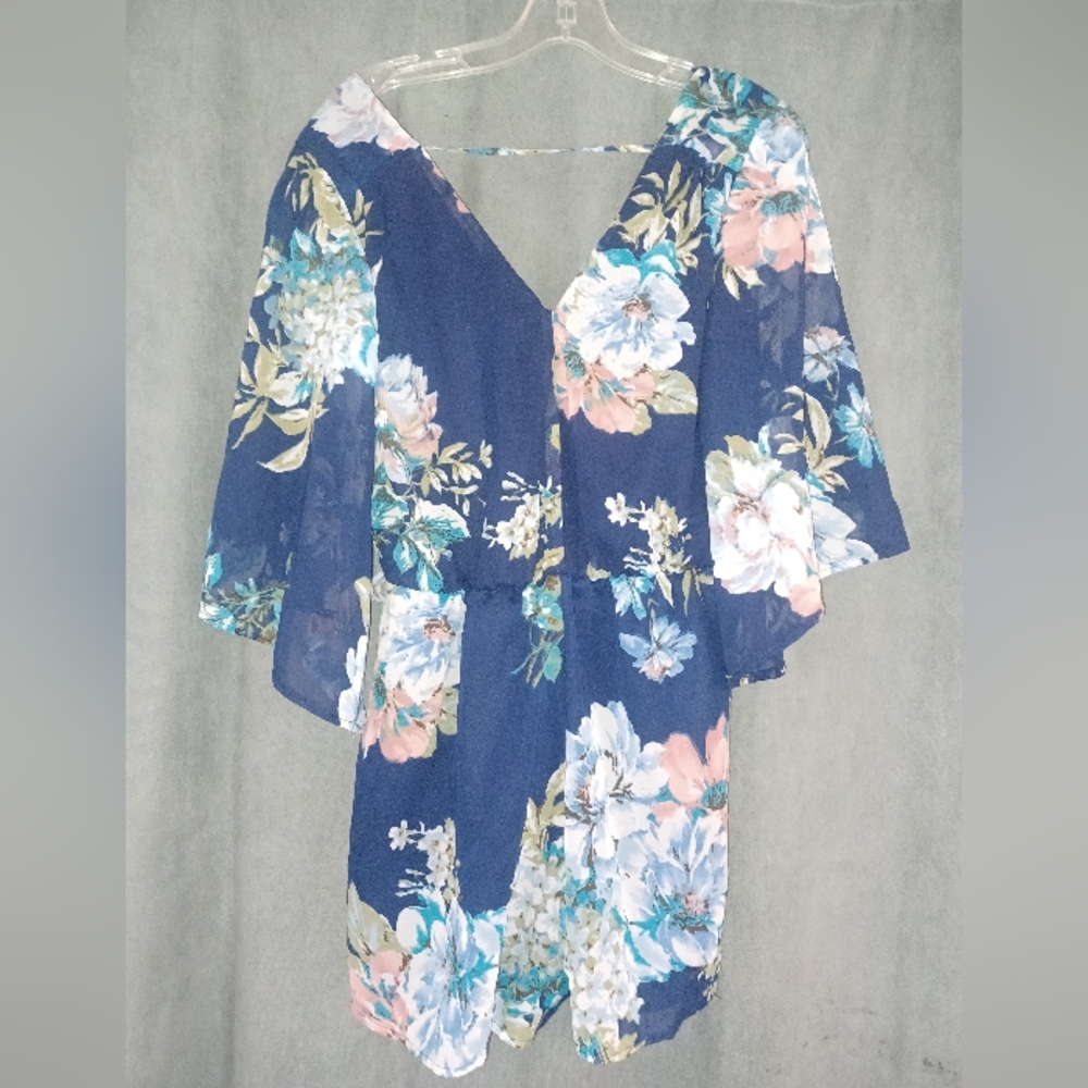 FLORAL SHORTS ROMPER - Picture 7 of 13
